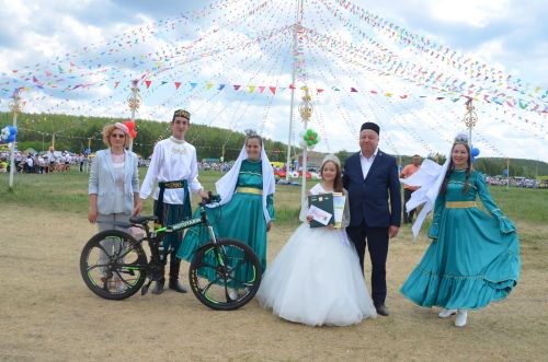Айгөл район Сабан туенда бүләкләнде