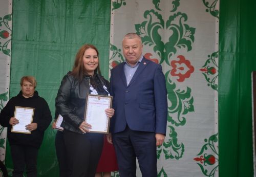 Районда яшьләр сәясәте активистларын бүләкләделәр