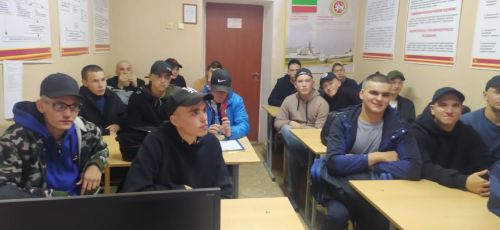 Районнан унике егет хәрби хезмәткә киттеләр