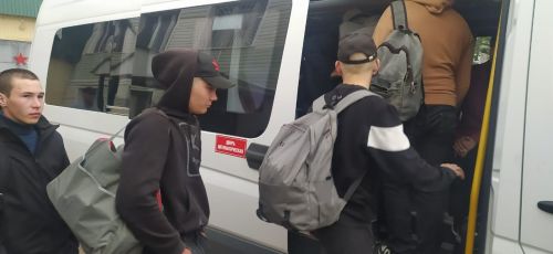 Районнан унике егет хәрби хезмәткә киттеләр