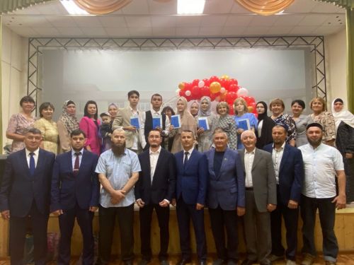 Әлмәт мәктәбендә 12 елдан соң беренче чыгарылыш булды