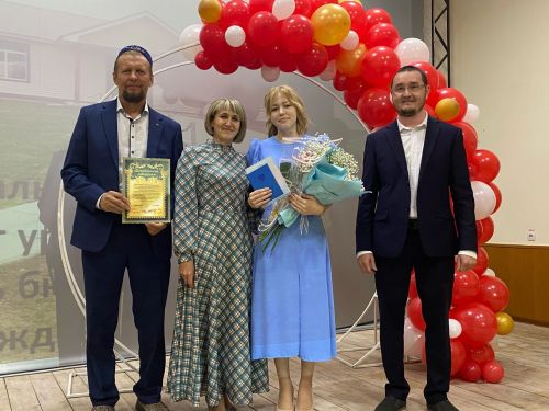 Әлмәт мәктәбендә 12 елдан соң беренче чыгарылыш булды