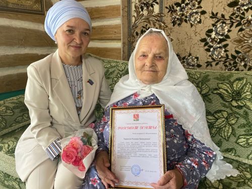 “Искра”ның алдынгы сыер савучысына 90 яшь тулды