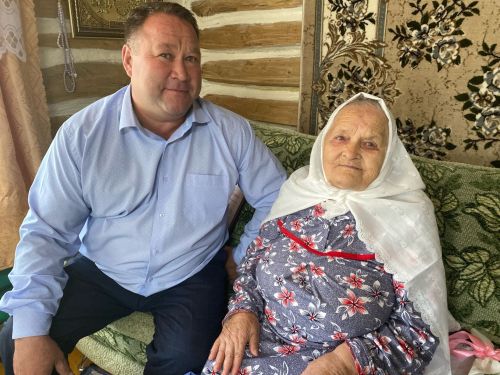 “Искра”ның алдынгы сыер савучысына 90 яшь тулды
