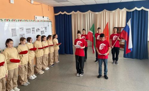 Иске Кәшер мәктәбе укучыларын яшьармиячеләр сафларына кабул иттеләр