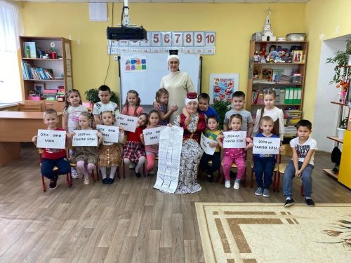 «Ак калфак»лылар «Ләйсән» балалар баечасында очрашу оештырды
