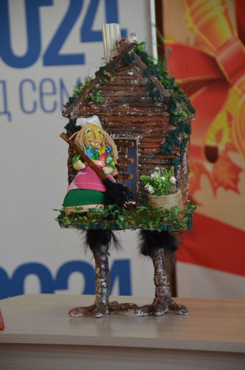 Зур Нөркәй мәктәбе сәләтле гаиләләрне кунакка җыйды