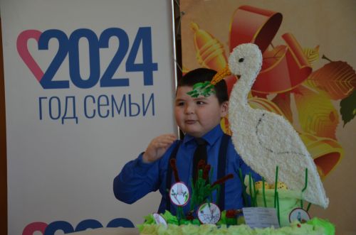 Зур Нөркәй мәктәбе сәләтле гаиләләрне кунакка җыйды