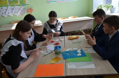 Зур Нөркәй мәктәбе сәләтле гаиләләрне кунакка җыйды