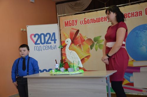 Зур Нөркәй мәктәбе сәләтле гаиләләрне кунакка җыйды