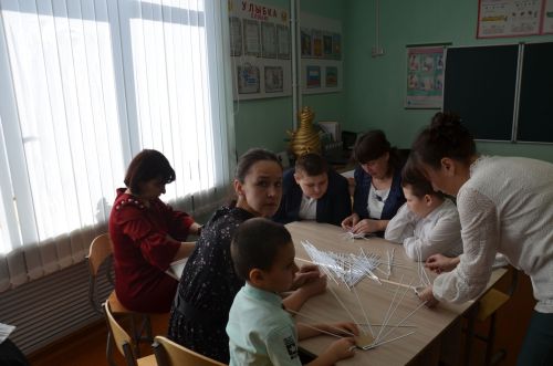 Зур Нөркәй мәктәбе сәләтле гаиләләрне кунакка җыйды