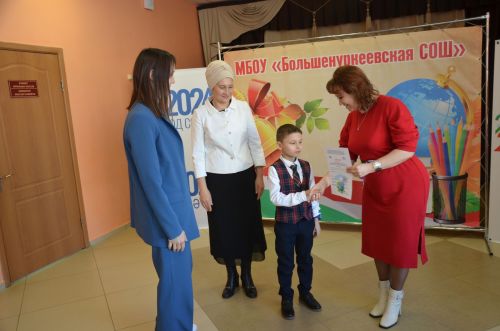Зур Нөркәй мәктәбе сәләтле гаиләләрне кунакка җыйды