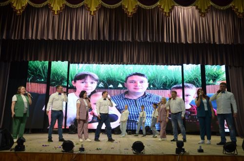 Иң тату сыйныф Җәлил поселогының икенче мәктәбендә укый