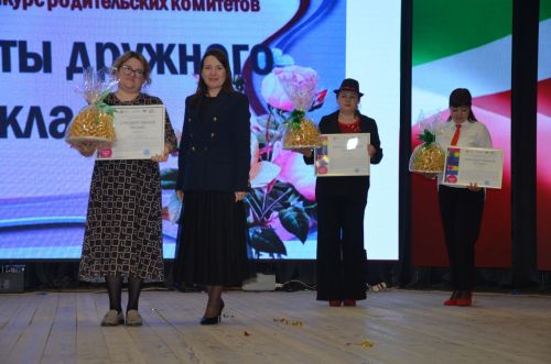 Иң тату сыйныф Җәлил поселогының икенче мәктәбендә укый