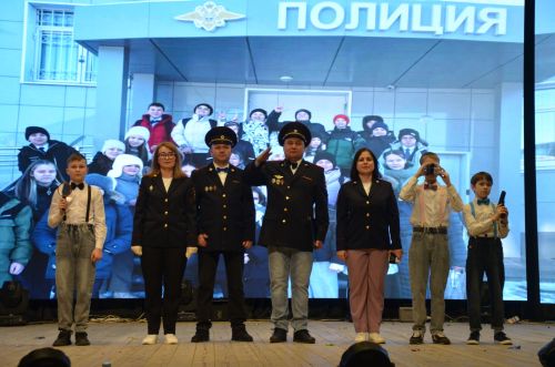 Иң тату сыйныф Җәлил поселогының икенче мәктәбендә укый