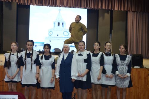 Иң тату сыйныф Җәлил поселогының икенче мәктәбендә укый