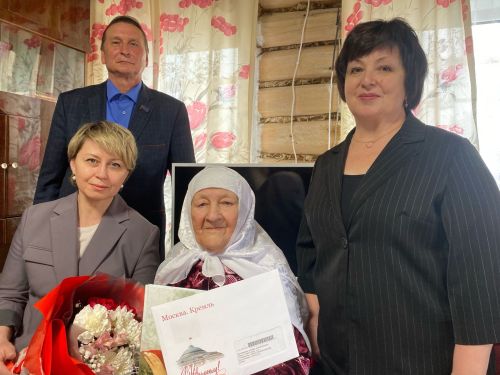 95 яшен тутырган Хәтимә апа кеше бәхетеннән көнләшмәскә өнди