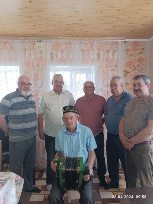 Равилю Сафину из деревни Урняк исполнилось 90 лет