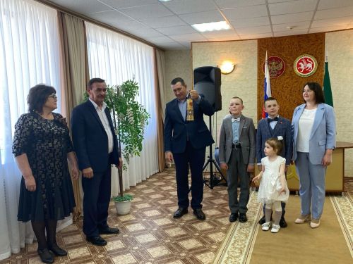 Гаилә учагы капсуласы бүген Әлмәт шәһәренә китте