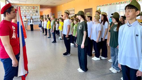 Иске Кәшер мәктәбендә белем алучылар - батырлар һәм патриотлар