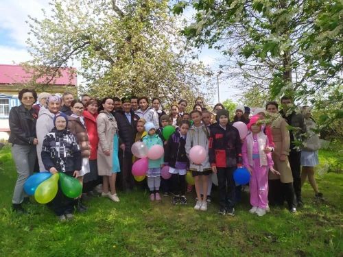 Мөдир абый янына Җиңү парады килде +ВИДЕО