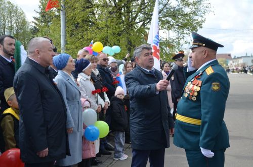 Парадта бакча яшендәге балалар да катнашты