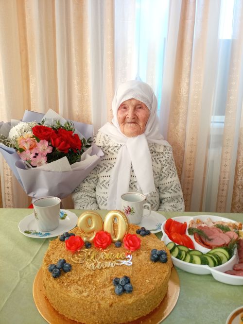 Жительница Азалаково Касимова Завгария отметила 90-летний юбилей