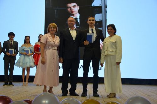 Районда 114 укучы урта белем турында аттестат алды