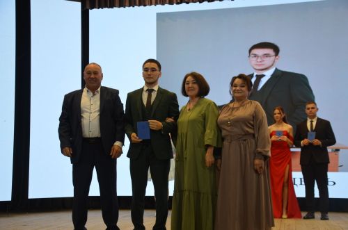 Районда 114 укучы урта белем турында аттестат алды