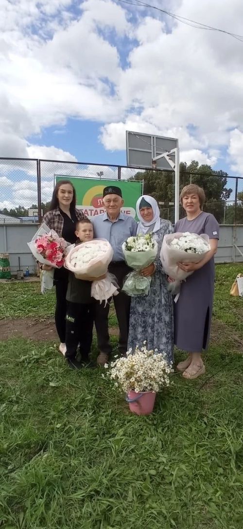 «Бар эшне дә киңәшләшеп башкардык», – диләр Әюповлар