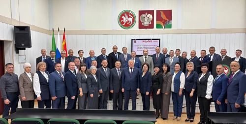 Яңа чакырылыш депутатлары район башлыгын сайладылар
