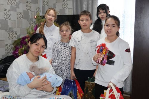 В Сарманово продолжают поддерживать молодых родителей