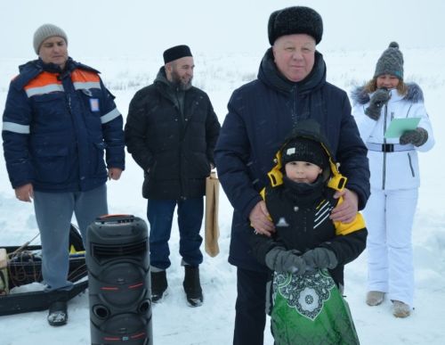 В Языково соревновались 56 рыбаков