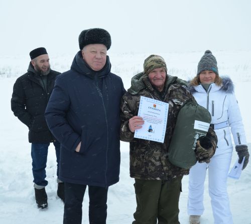 В Языково соревновались 56 рыбаков