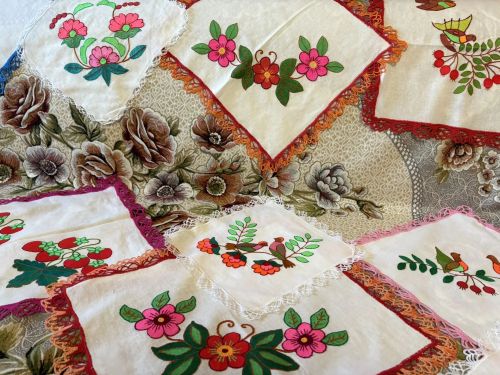 Куҗак килене Вәсилә Сәлимгәрәеваның кул эшләренә 70 еллык тарих яшеренгән