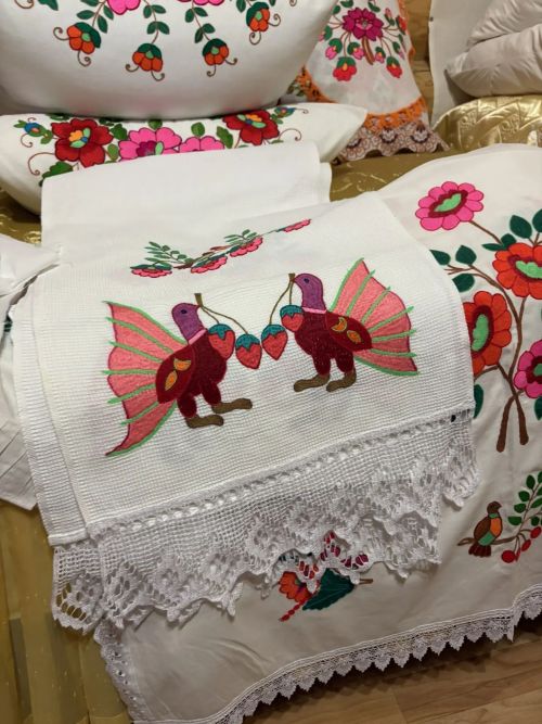 Куҗак килене Вәсилә Сәлимгәрәеваның кул эшләренә 70 еллык тарих яшеренгән