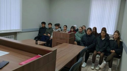 Учащиеся Сармановской гимназии познакомились с работой суда