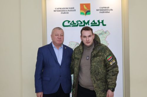 Фарит Хуснуллин встретился с ветераном СВО Наилем Разяповым