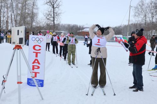 На соревнованиях по лыжам в Джалиле участвовали представители 21 района