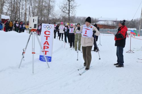 На соревнованиях по лыжам в Джалиле участвовали представители 21 района