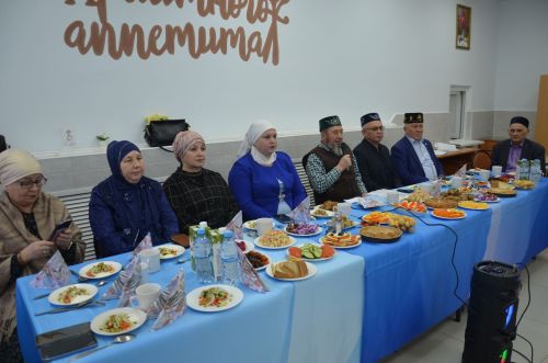 Җәлил картлар һәм инвалидлар интернат-йортында ифтар мәҗлесе узды