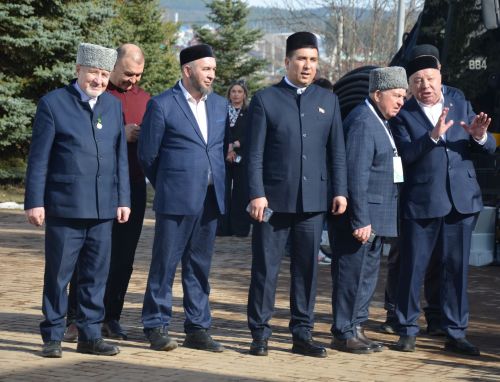 Район конгресс кунакларын кабул итте