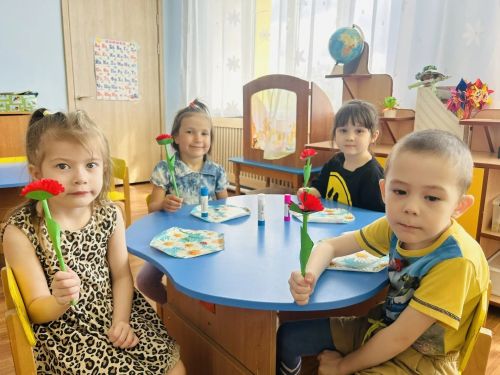 Студенты аграрного колледжа провели мастер-класс для воспитанников «Лилии»