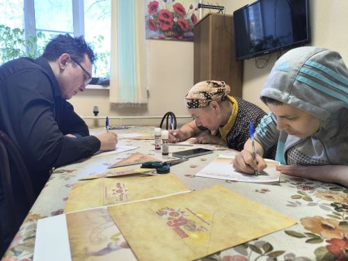 В Сармановском центре «Шафкат» написали письма-треугольники