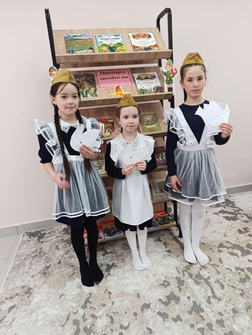 Сарман урта мәктәбе укучылары «Тынычлык күгәрчене» ясадылар