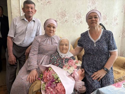 Район башлыгын укыткан Зөлфия Арслановага 95 яшь тулды