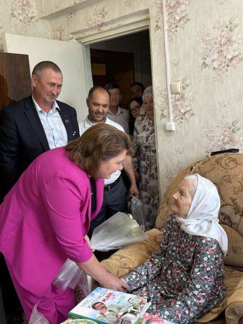 Район башлыгын укыткан Зөлфия Арслановага 95 яшь тулды