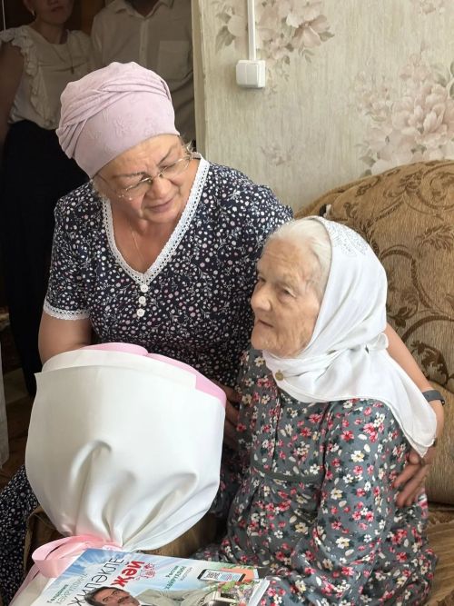 Район башлыгын укыткан Зөлфия Арслановага 95 яшь тулды