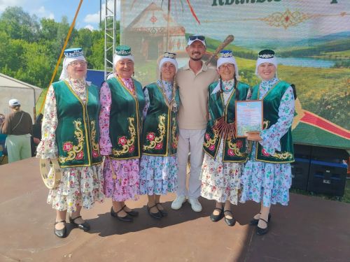 Район коллективлары «Кымыз бәйрәме»ндә катнаштылар