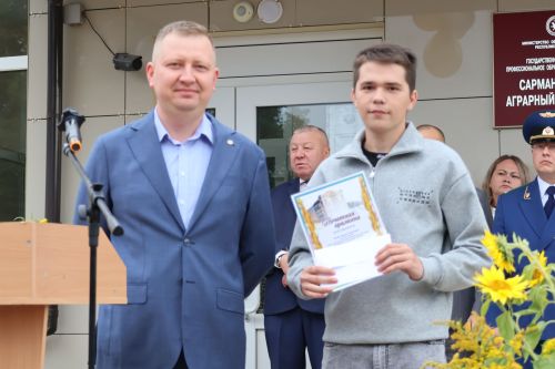 Аграр көллият яңа студентлар каршы алды